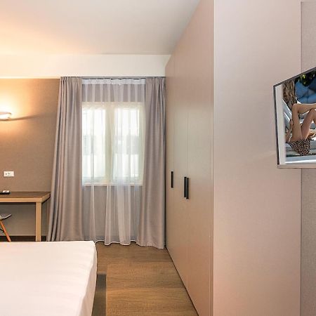 Hotel Joseph Марина-ди-Пьетрасанта Экстерьер фото