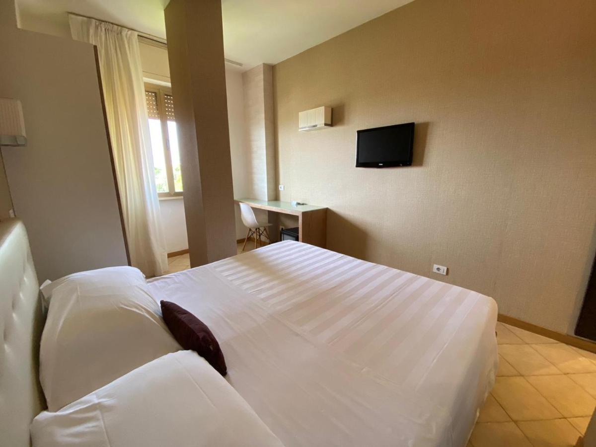 Hotel Joseph Марина-ди-Пьетрасанта Экстерьер фото